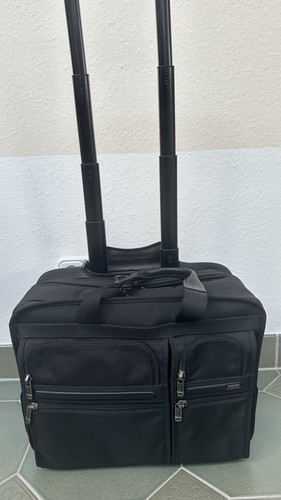 Timo-Buisinrss-Trolley